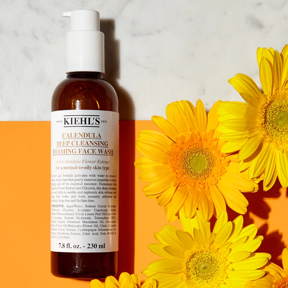 โฟมล้างหน้า KIEHL'S CALENDULA DEEP CLEANSING FOAMING FACE WASH 230ml คีลส์ คาเลนดูล่า ดีพ เคล็นซิ่ง โฟมมิ่ง เฟสวอช คลีนเซอร์ล้างหน้า ทำความสะอาดผิว ผลิตภัณฑ์ทำความสะอาดผิวหน้า 055abf9ca9334f9bb88e8939e532bb78