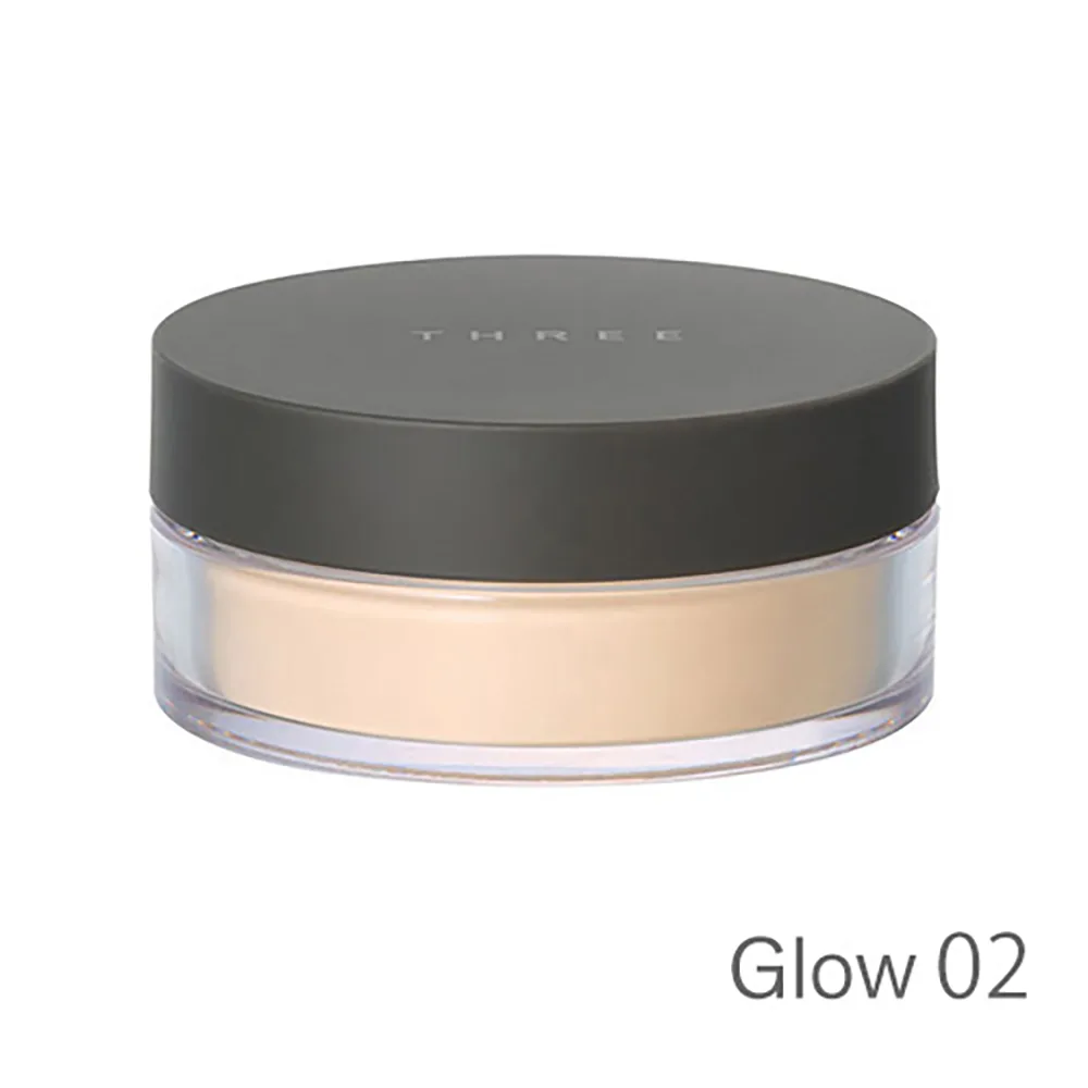 THREE Ultimate Diaphanous Loose Powder Glow 17g ทรี อัลทิเมต ไดพานัส ลูส พาวเดอร์ โกลว์ ผลิตภัณฑ์ ฟินิชชิ่ง พาวเดอร์ ผิวดูฉ่ำวาว c4ea0843ba4343574297914a42432c52